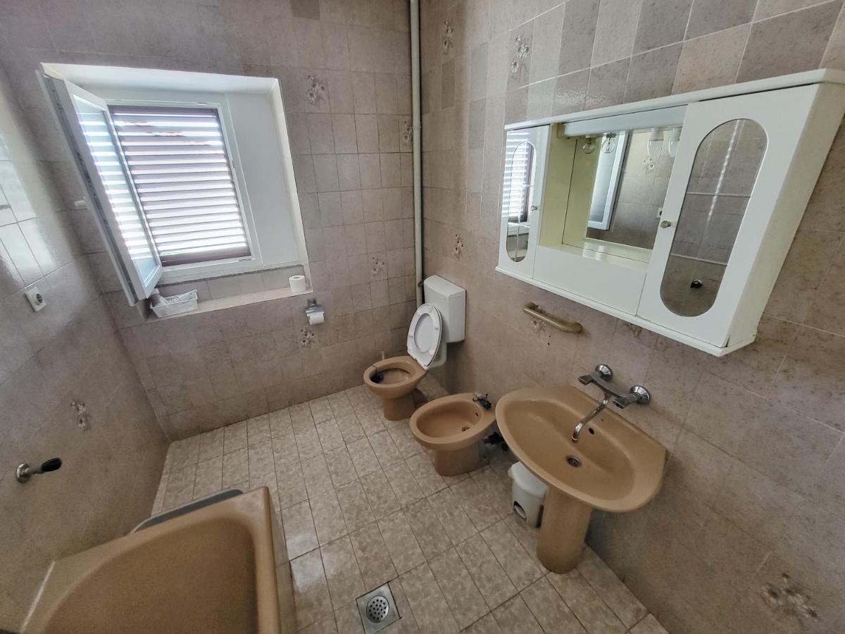 Apartment Maria Ljubač Zewnętrze zdjęcie