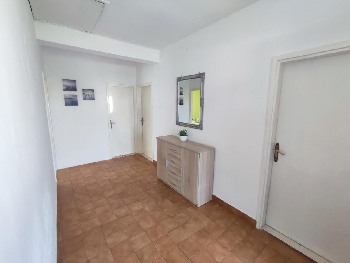 Apartment Maria Ljubač Zewnętrze zdjęcie